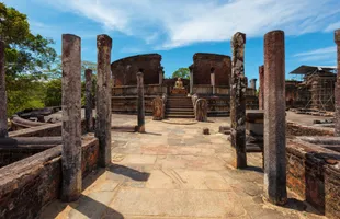 Ancient structures in Polonnaruwa